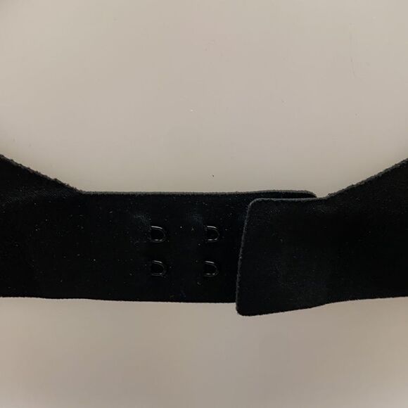 🔥VICTORIA SECRET SPORT BRA SZ 32C maximum support New - Picture 4 of 5